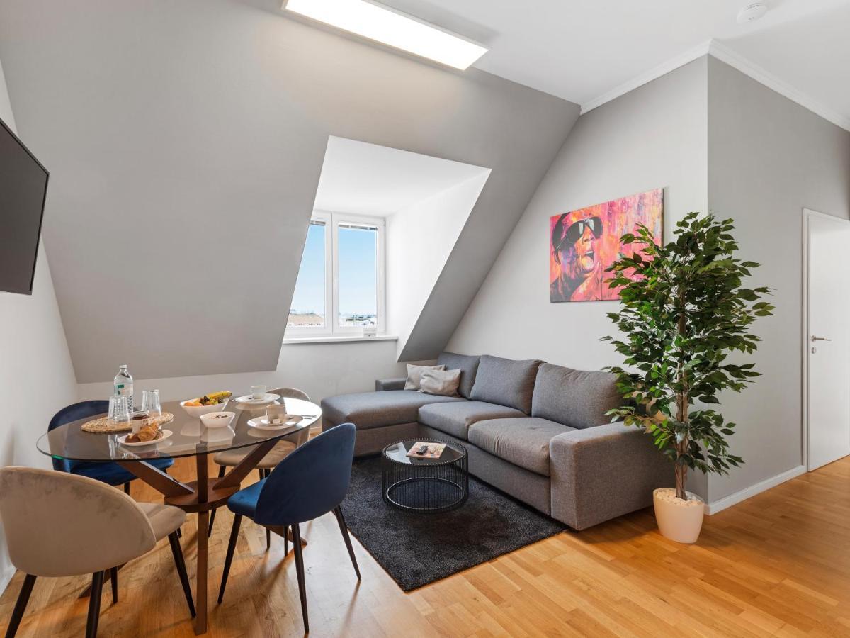 Sky9 Apartments Wienerberg Bagian luar foto