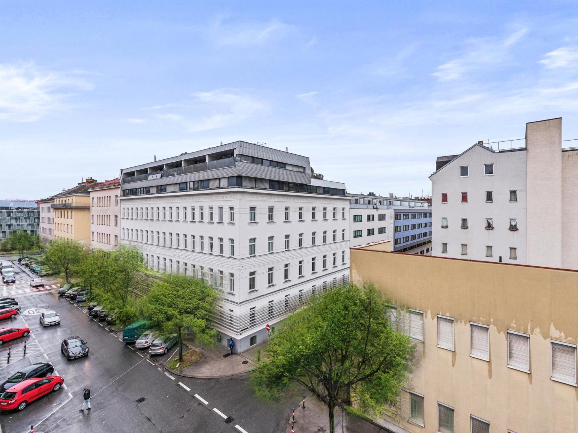 Sky9 Apartments Wienerberg Bagian luar foto